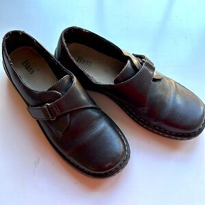 Bass 8.5 brown shoes